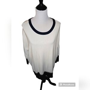 Womens wonderly sweater size large.